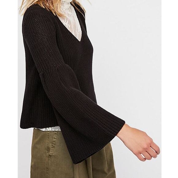 Free People Sweaters - Free People Damsel Cable Knit Bell-Sleeve Black Cropped Boho Pullover Sweater